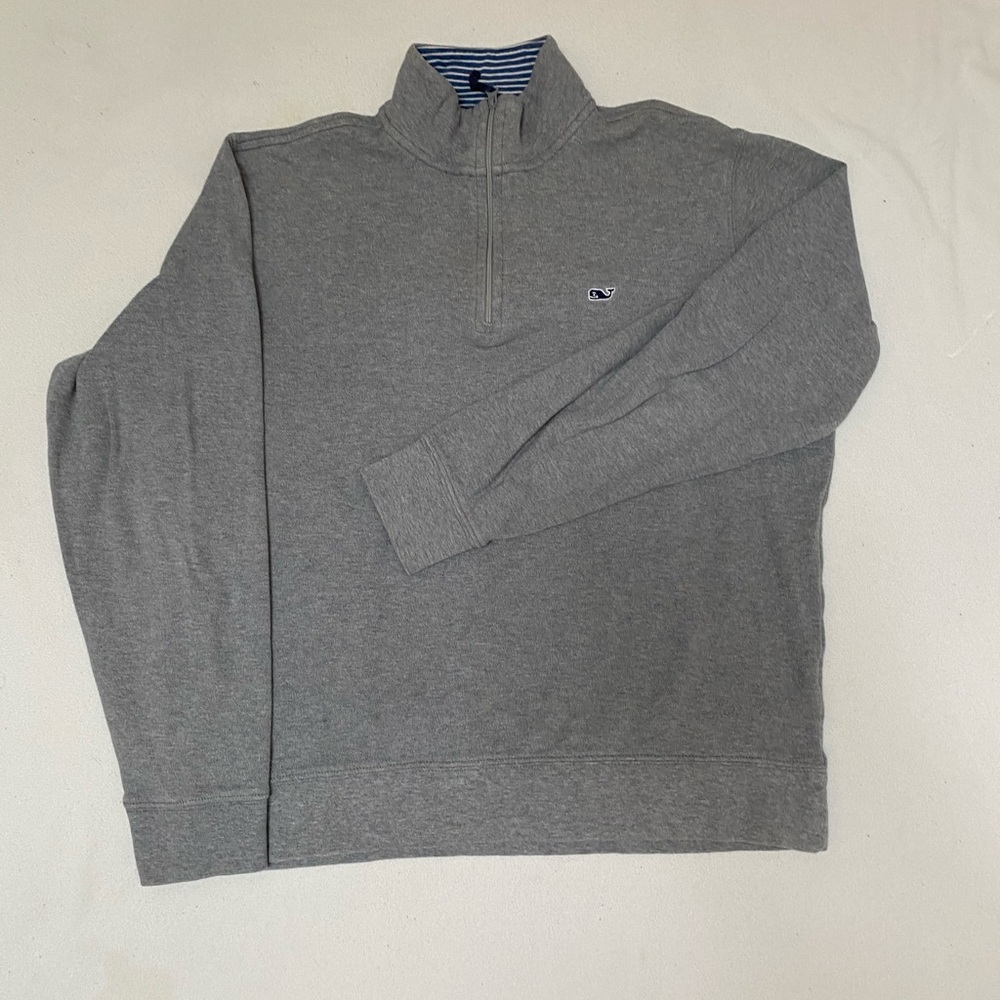 Vineyard vines sweatshirt